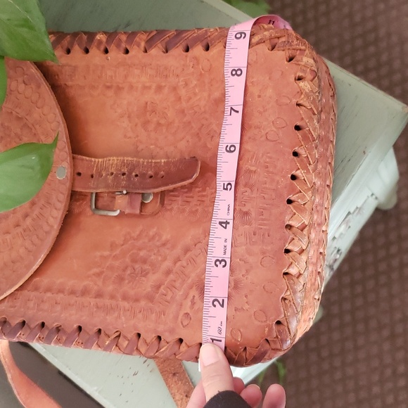 Vintage 60s Tooled Leather Saddle Bag - Picture 10 of 12